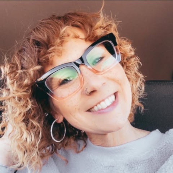 Meet your Posher, Charlene - Picture 1 of 1